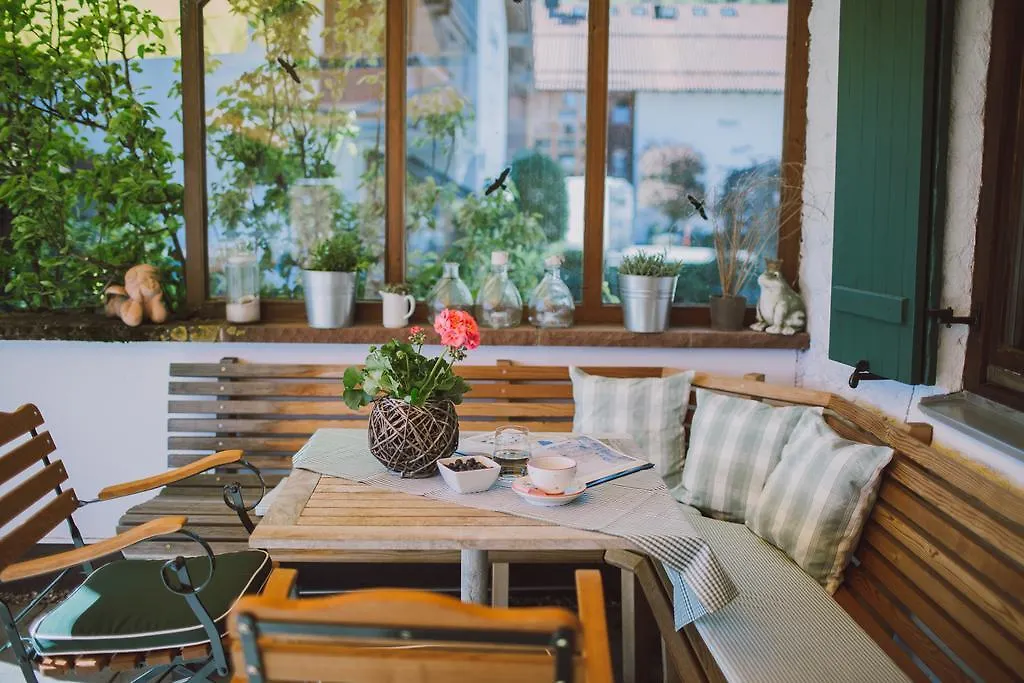 *** Guest house Dreimaederlhaus - Das Vegetarische Boutique Hotel Fussen Germany