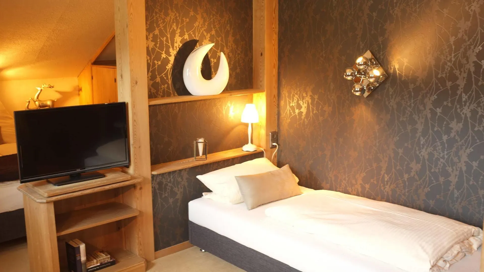 Füssen Dreimaederlhaus - Das Vegetarische Boutique Hotel בית הארחה